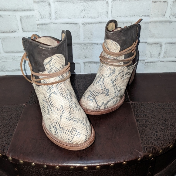 FreeBird CASEY Snake Multi Ankle Boots size 8 - Picture 14 of 15